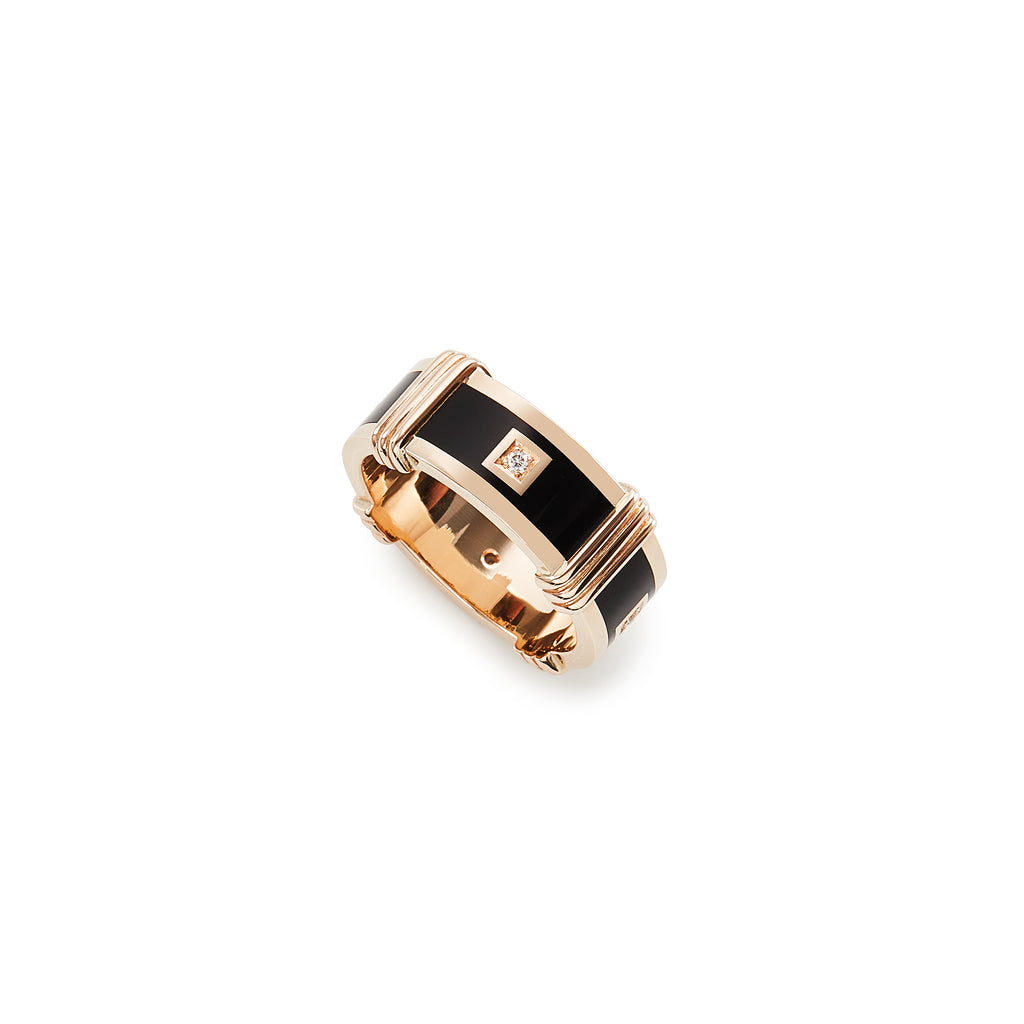 9k yellow gold, black resin and diamond scalloped overlay ring