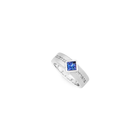 18k white gold, diamond and tanzanite ring