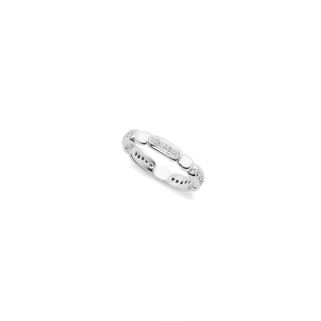 18k white gold five station eternity ring